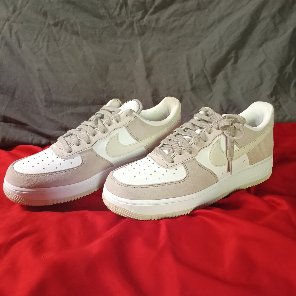 Men's Size 10.5 Nikes NIB